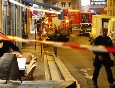 Παρίσι: Φώναζε «O Αλλάχ είναι μεγάλος» και έσφαζε κόσμο ο εξτρεμιστής μουσουλμάνος - Μαρτυρίες που σοκάρουν